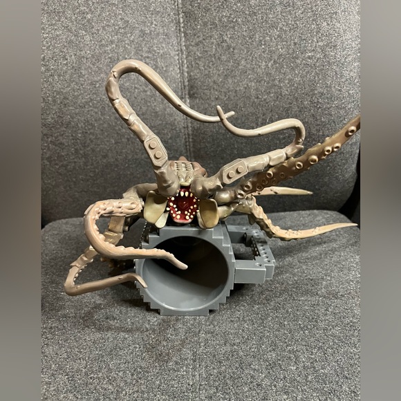 Mega Bloks mugs and kraken - Picture 5 of 11